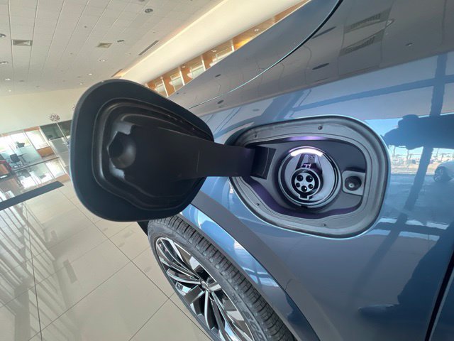 New 2026 Volvo XC90 T8 Plus w/ Protection Package AWD/4WD image 34