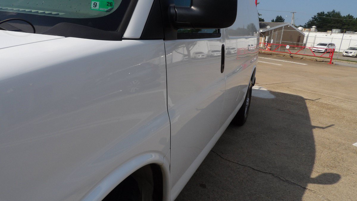 Used 2017 Chevrolet Express 2500 RWD image 9