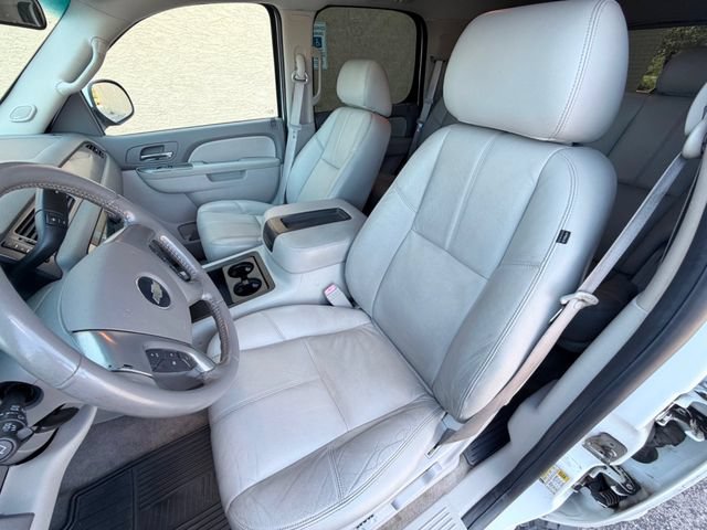 Used 2010 Chevrolet Tahoe LT w/ Suspension Package, Off-Road AWD/4WD image 12