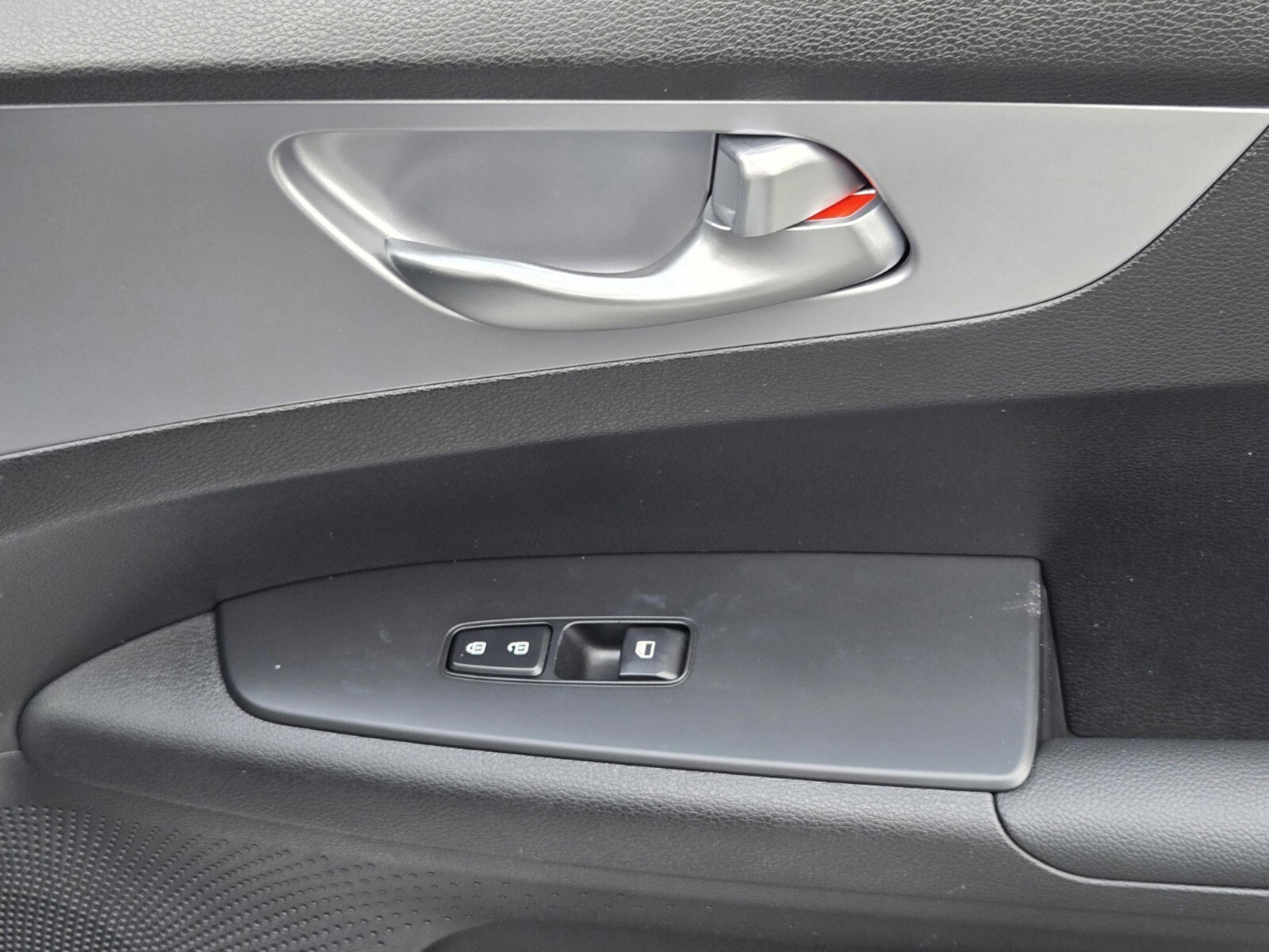 Used 2023 Kia Forte LXS w/ LXS Technology Package image 24