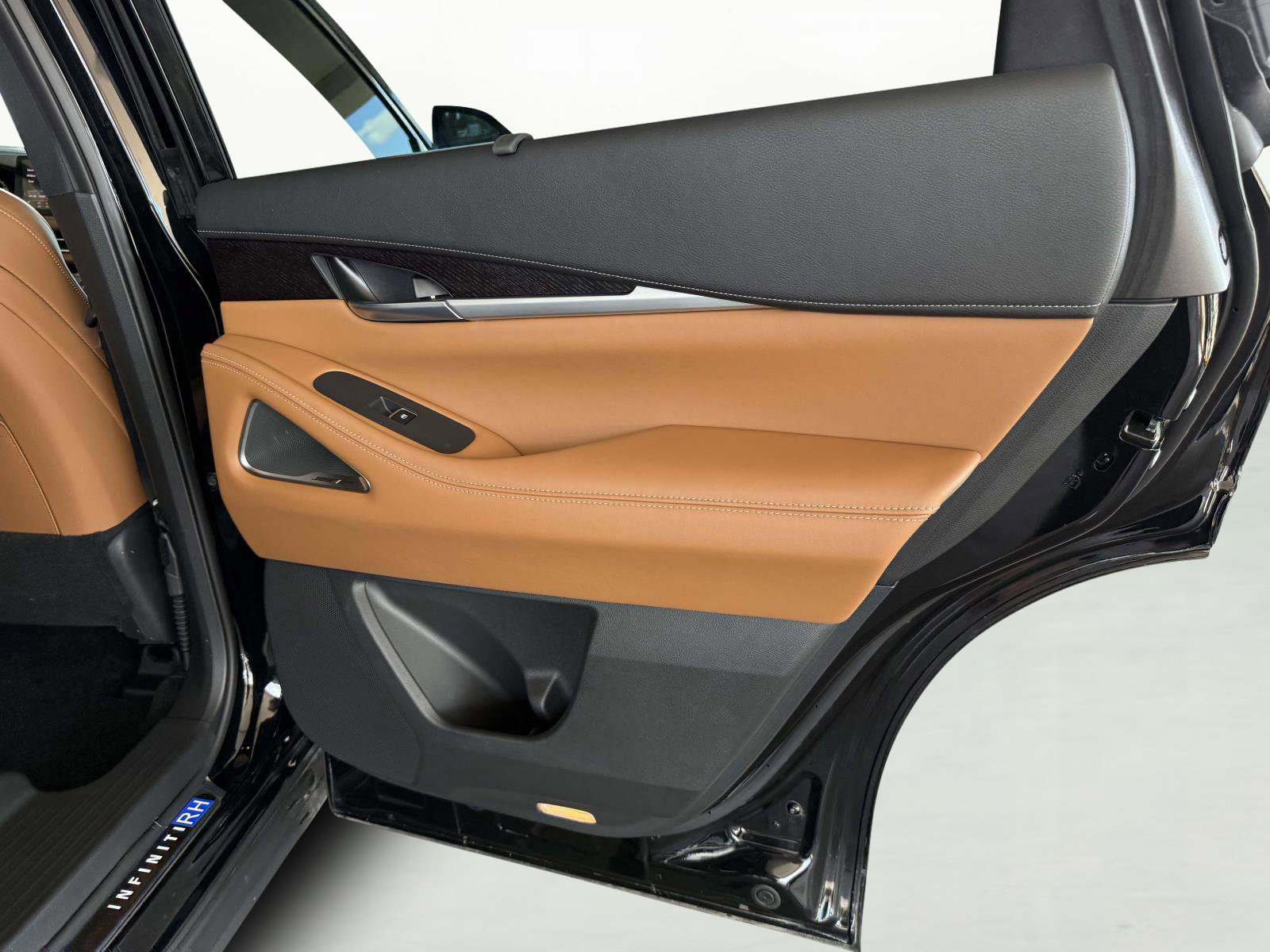 Used 2025 INFINITI QX60 Autograph image 36