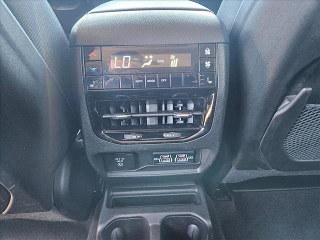 Used 2023 Jeep Grand Cherokee L Limited w/ Luxury Tech Group II AWD/4WD image 19