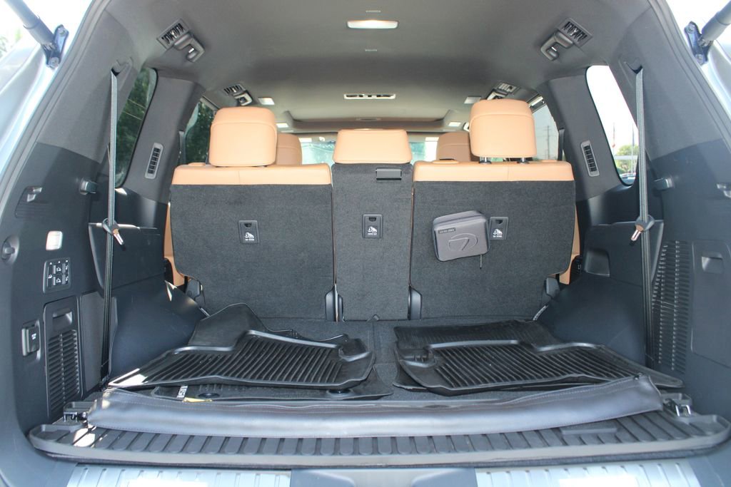 Used 2023 Lexus LX 600 4WD w/ Appearance Package image 38