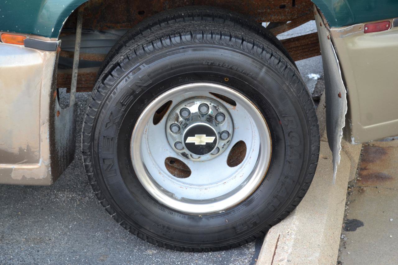 Used 1996 Chevrolet Silverado 3500 4x4 Extended Cab image 32