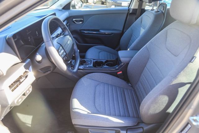 Used 2025 Kia K4 EX image 18