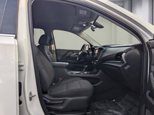 Used 2019 Chevrolet Traverse LT image 18