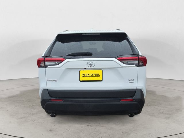 Used 2019 Toyota RAV4 XLE Premium image 4