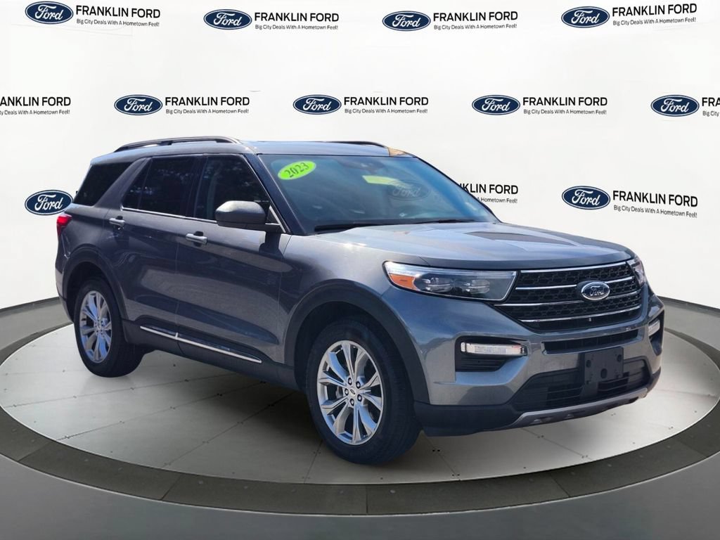 Certified 2023 Ford Explorer XLT w/ Equipment Group 202A AWD/4WD image 7