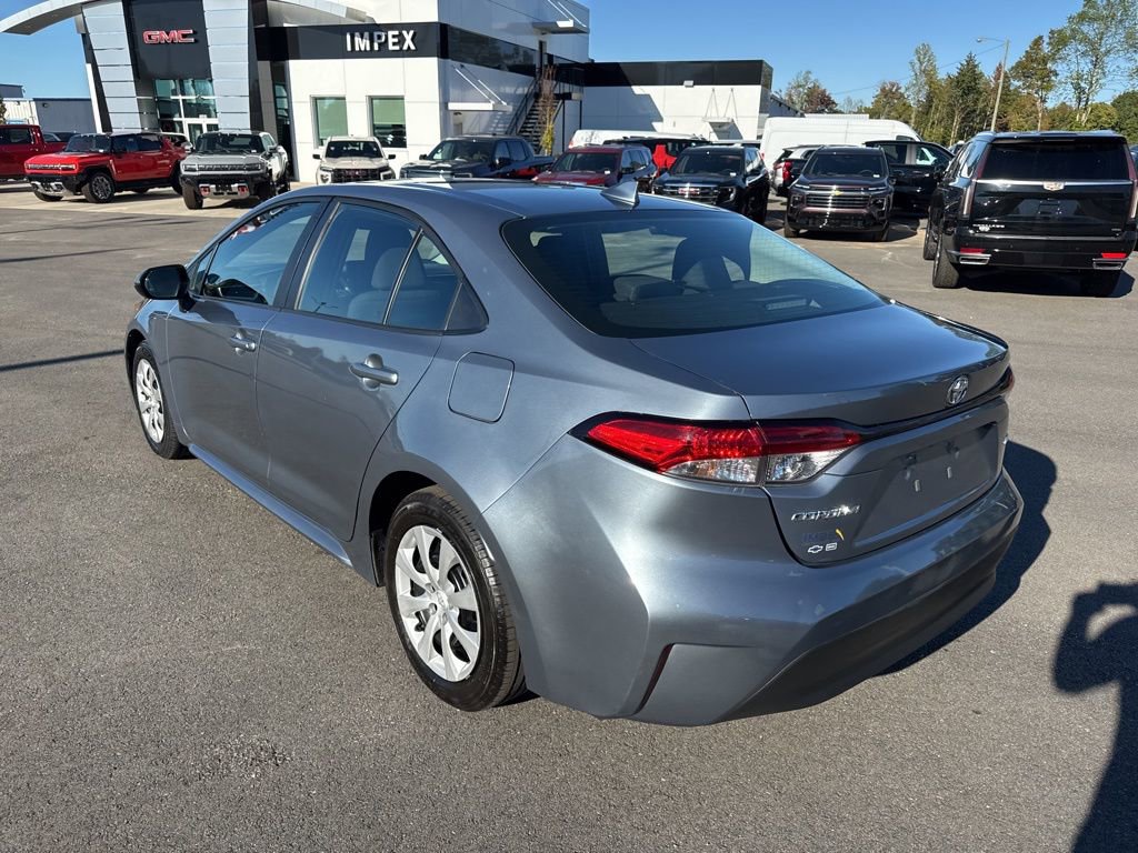 Used 2024 Toyota Corolla LE image 3