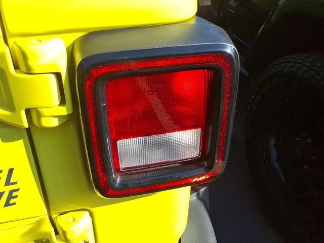 Used 2022 Jeep Wrangler Unlimited Sport AWD/4WD image 12