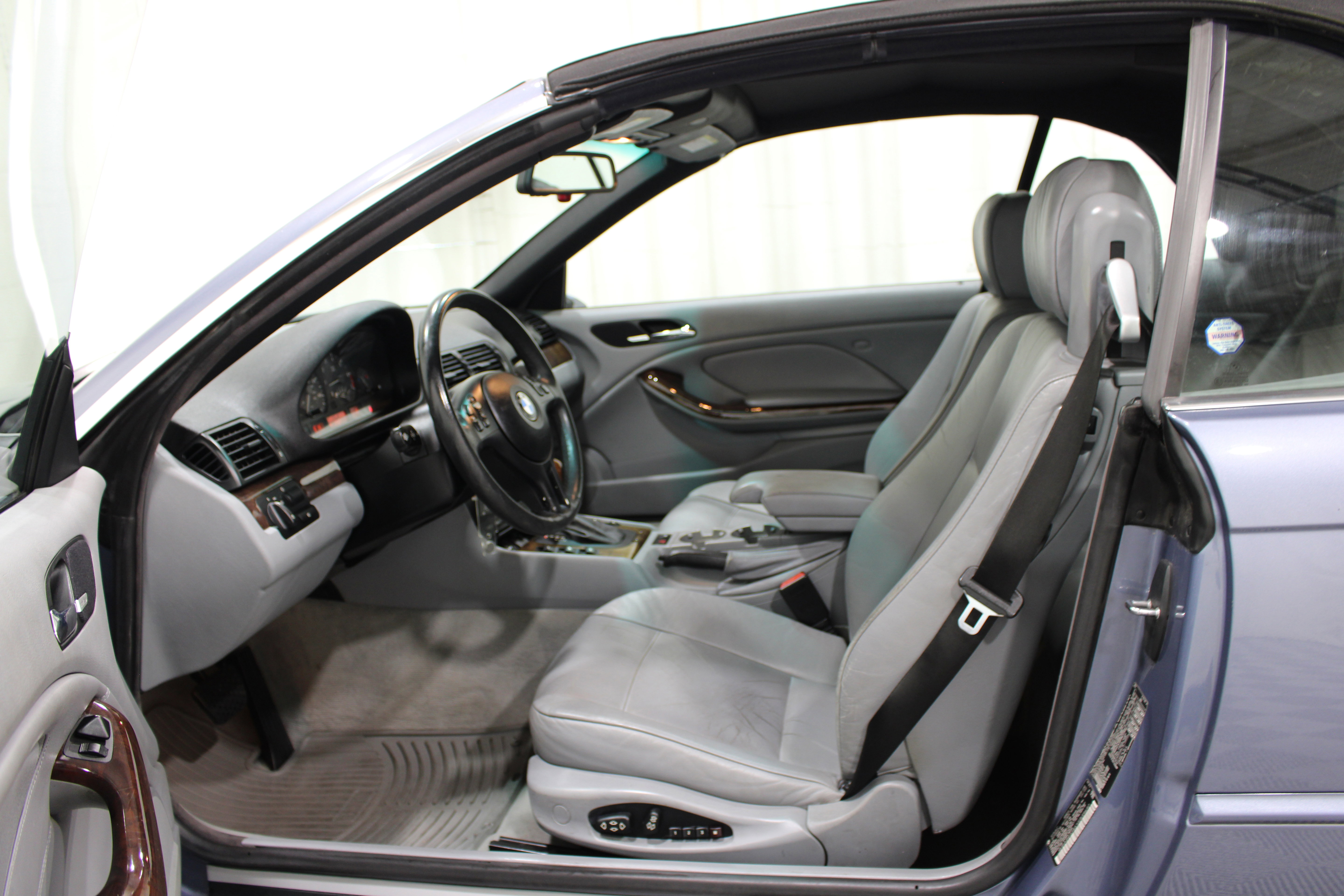 Used 2000 BMW 323ci Convertible RWD image 3