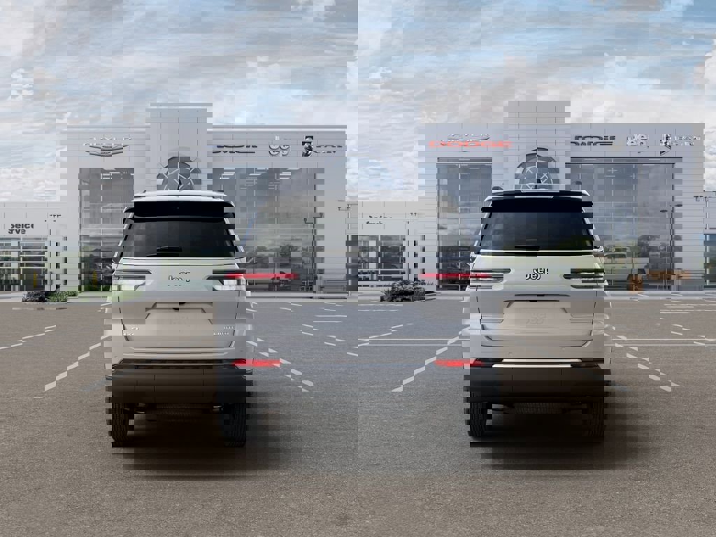 New 2025 Jeep Grand Cherokee L Limited w/ Luxury Tech Group II image 7