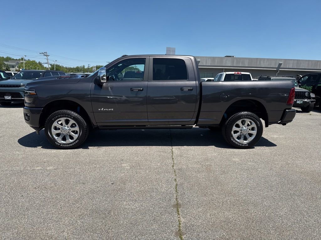 Used 2025 RAM 2500 Laramie AWD/4WD image 2