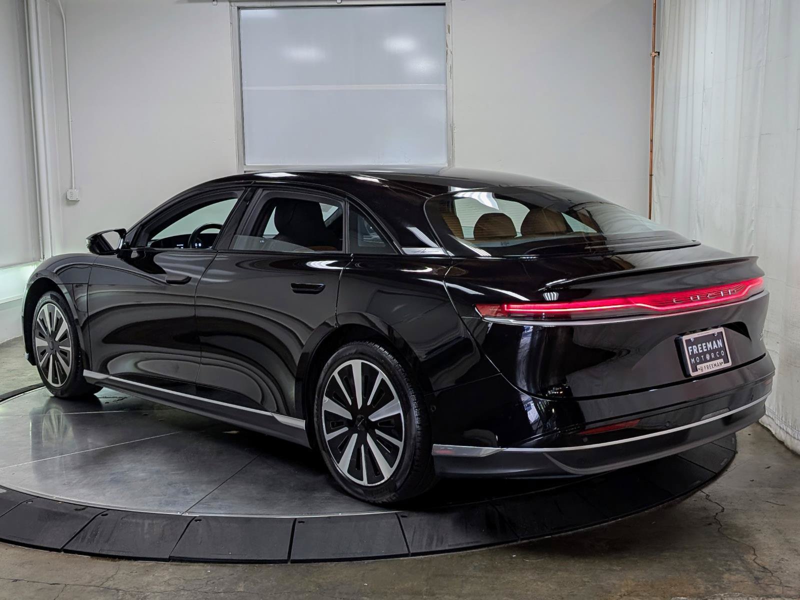 Used 2024 Lucid Air Touring AWD/4WD image 7
