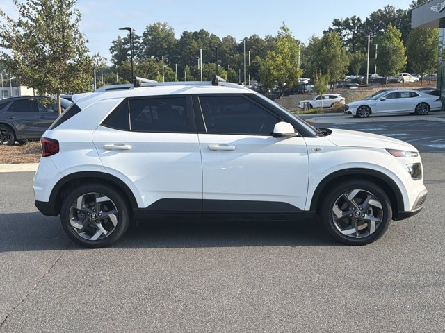 Used 2021 Hyundai Venue SEL FWD image 9