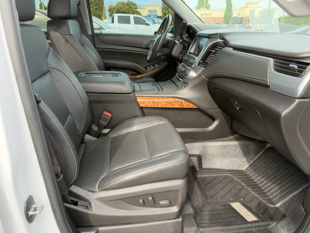 Used 2017 Chevrolet Tahoe Premier AWD/4WD image 12