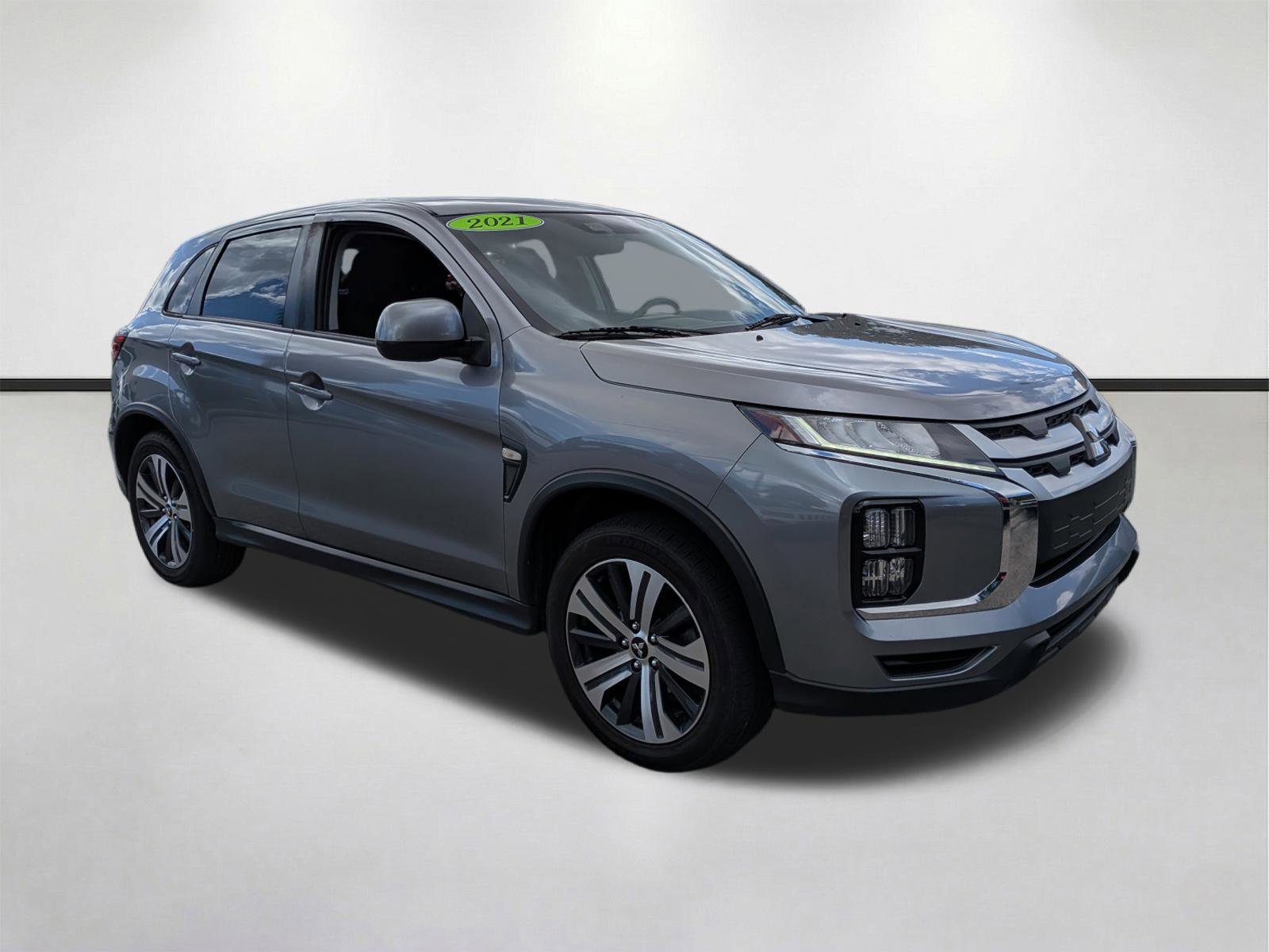 Used 2021 Mitsubishi Outlander Sport LE image 2