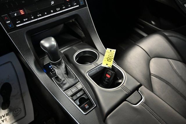 Used 2022 Toyota Avalon XLE image 20