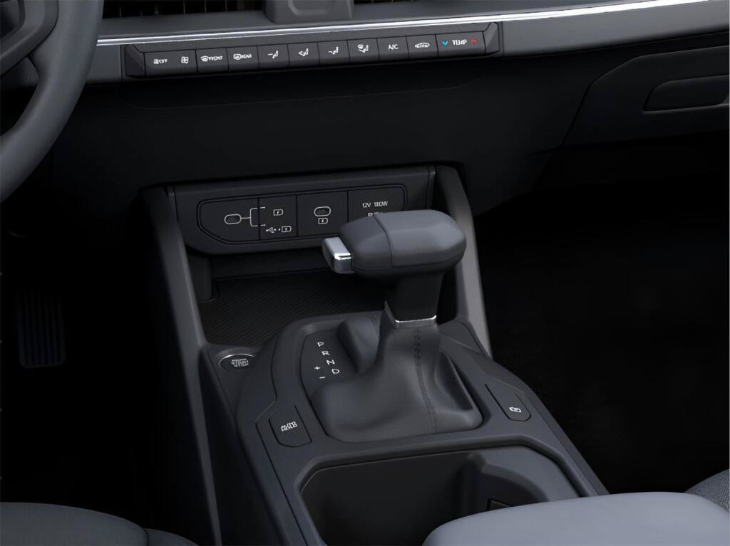 New 2026 Kia K4 FWD image 18