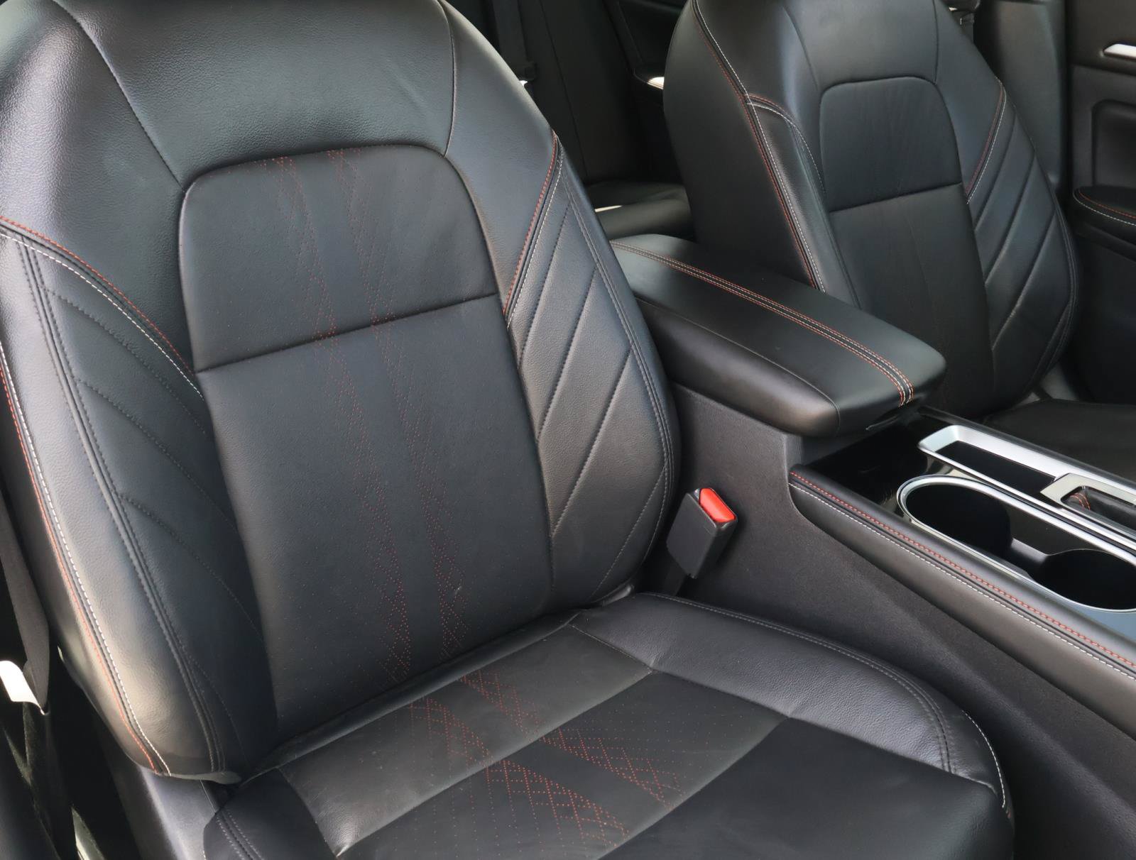 Used 2024 Nissan Altima 2.5 SR w/ SR Premium Package FWD image 17