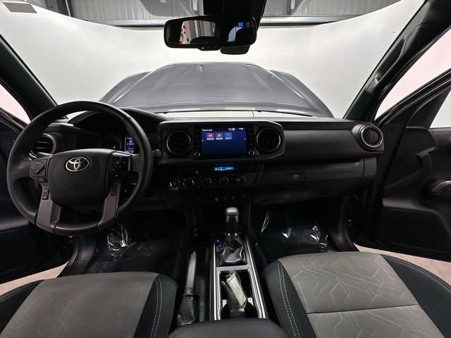 Used 2022 Toyota Tacoma TRD Off-Road image 19