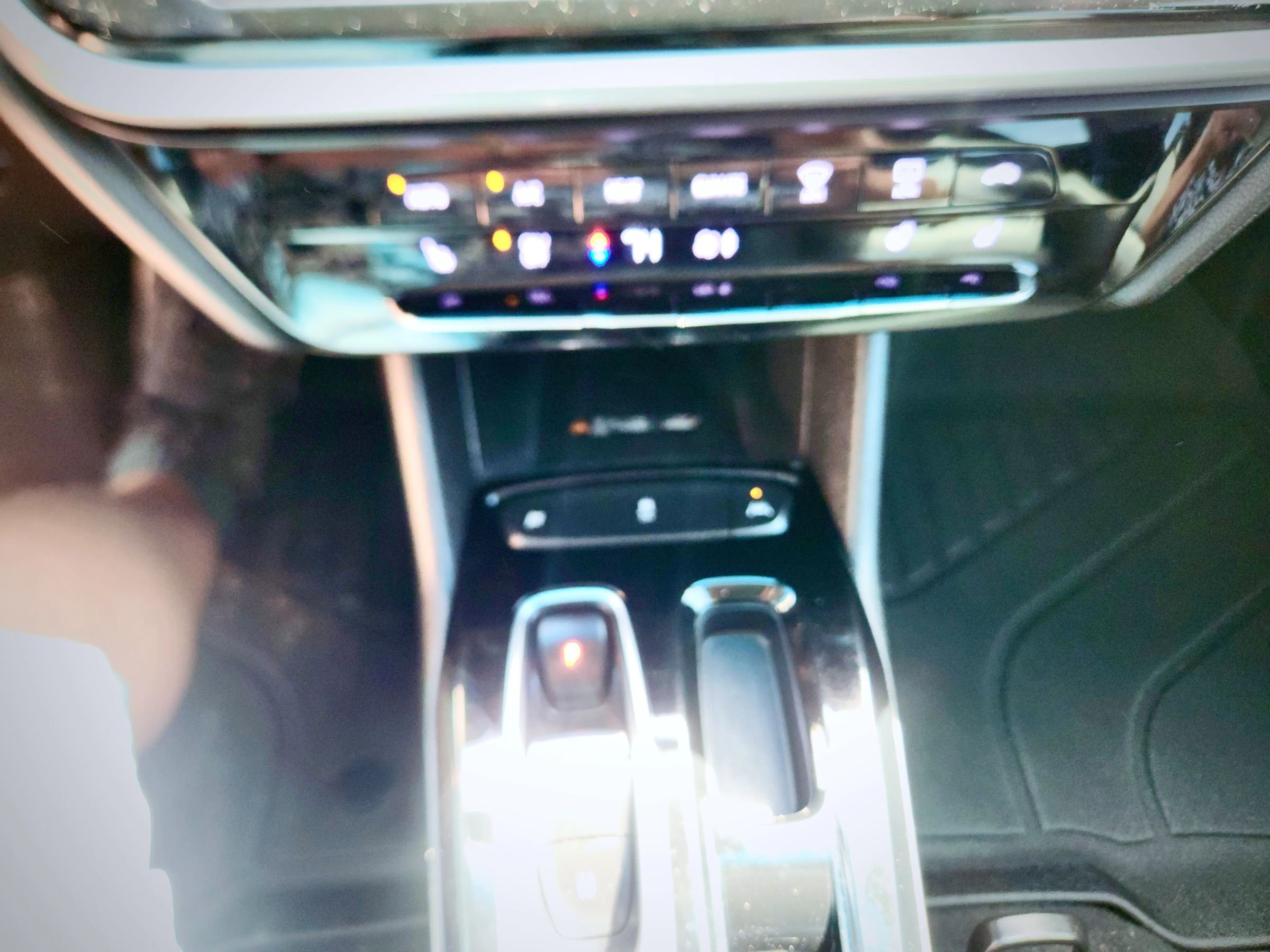 Used 2023 Chevrolet Bolt LT w/ Infotainment Package FWD image 46