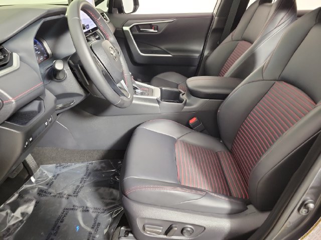 Used 2024 Toyota RAV4 XSE AWD/4WD image 19