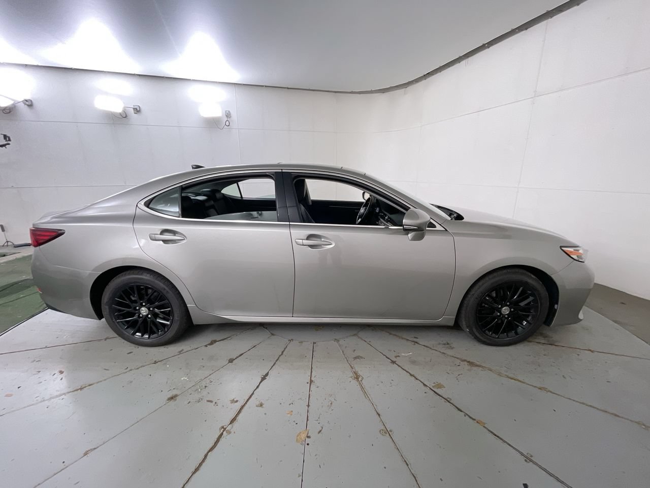 Used 2017 Lexus ES 350 FWD image 9