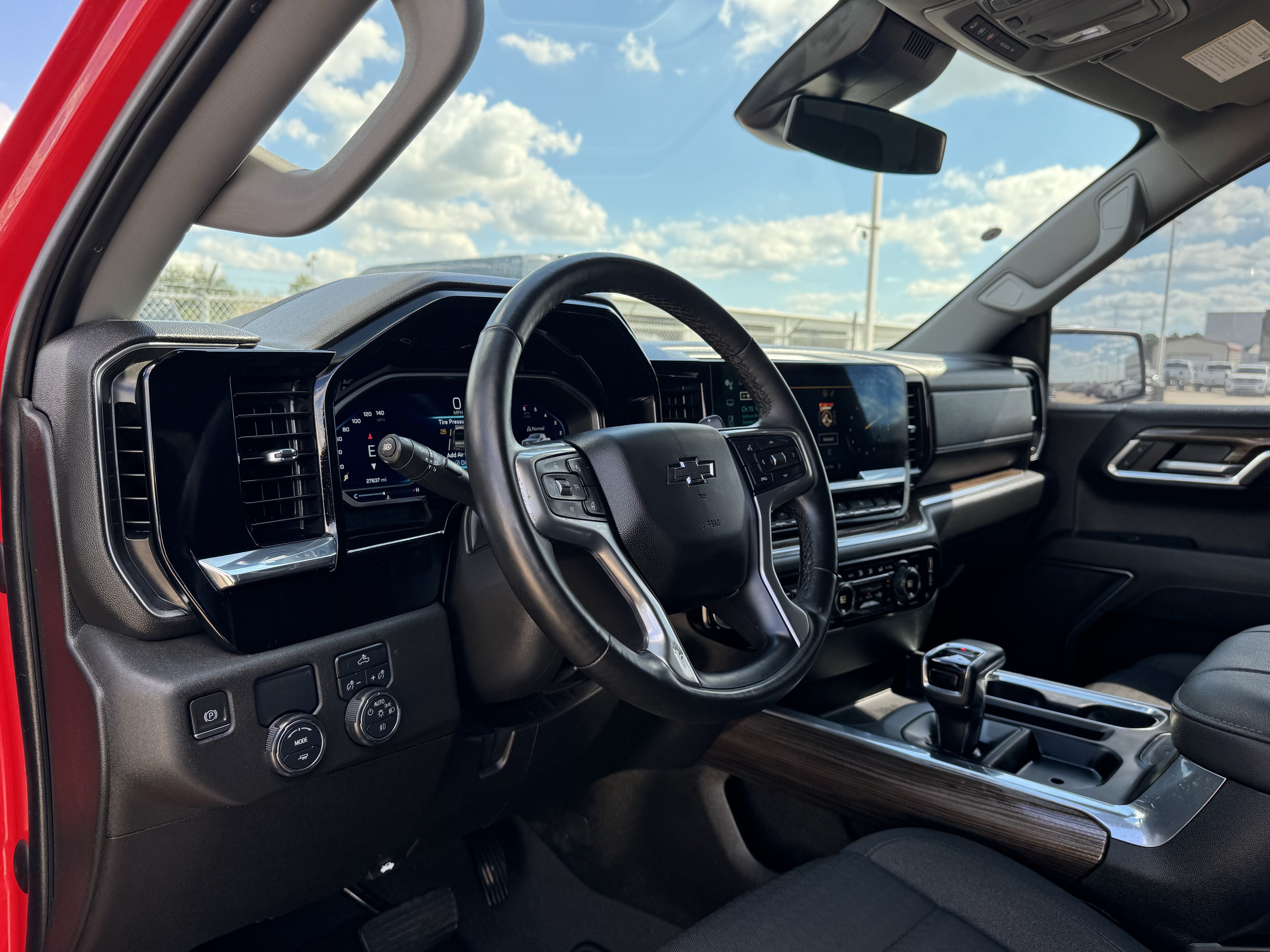 Used 2023 Chevrolet Silverado 1500 RST RWD image 16