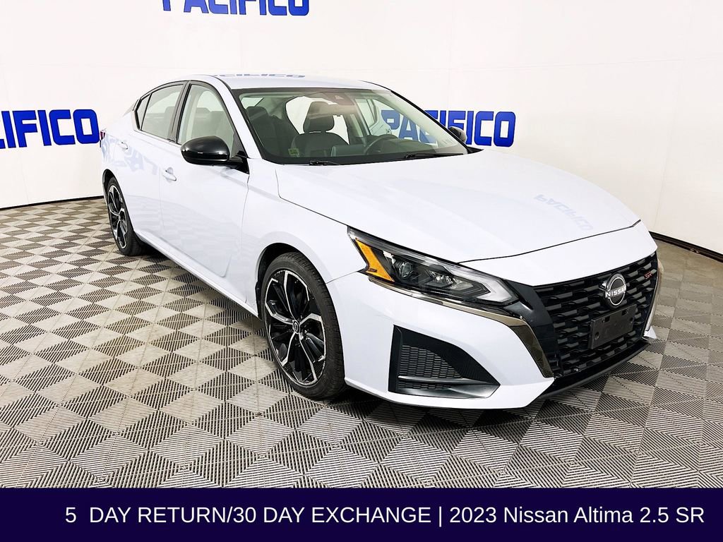 Used 2023 Nissan Altima 2.5 SR FWD image 1