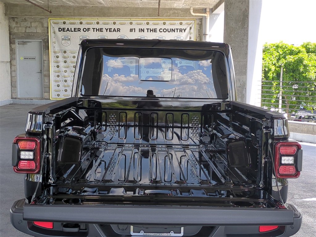 New 2025 Jeep Gladiator Sport image 13