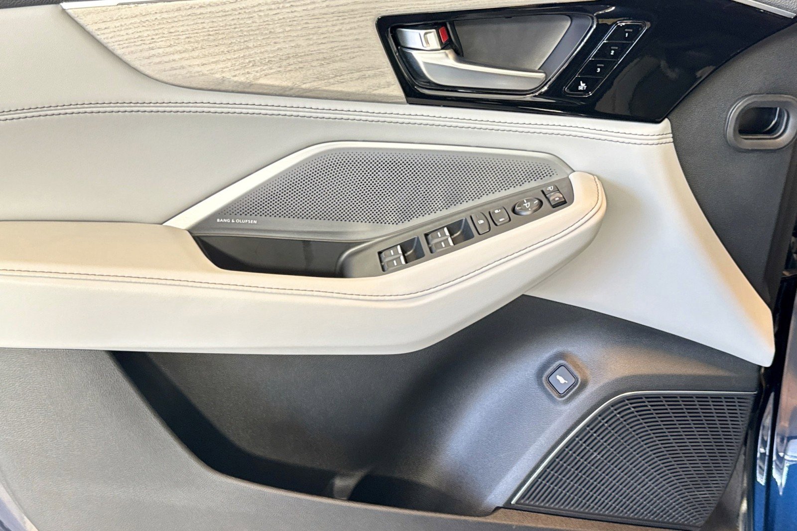 Used 2026 Acura MDX SH-AWD w/ Advance Package image 17