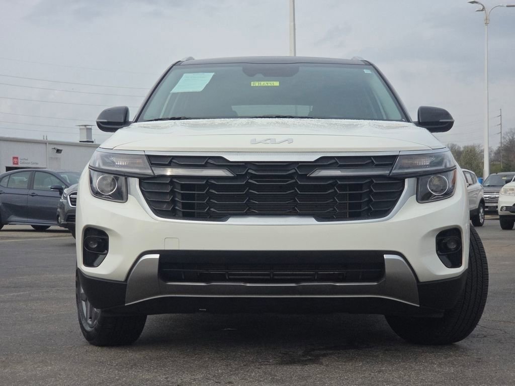 Used 2024 Kia Seltos S image 3