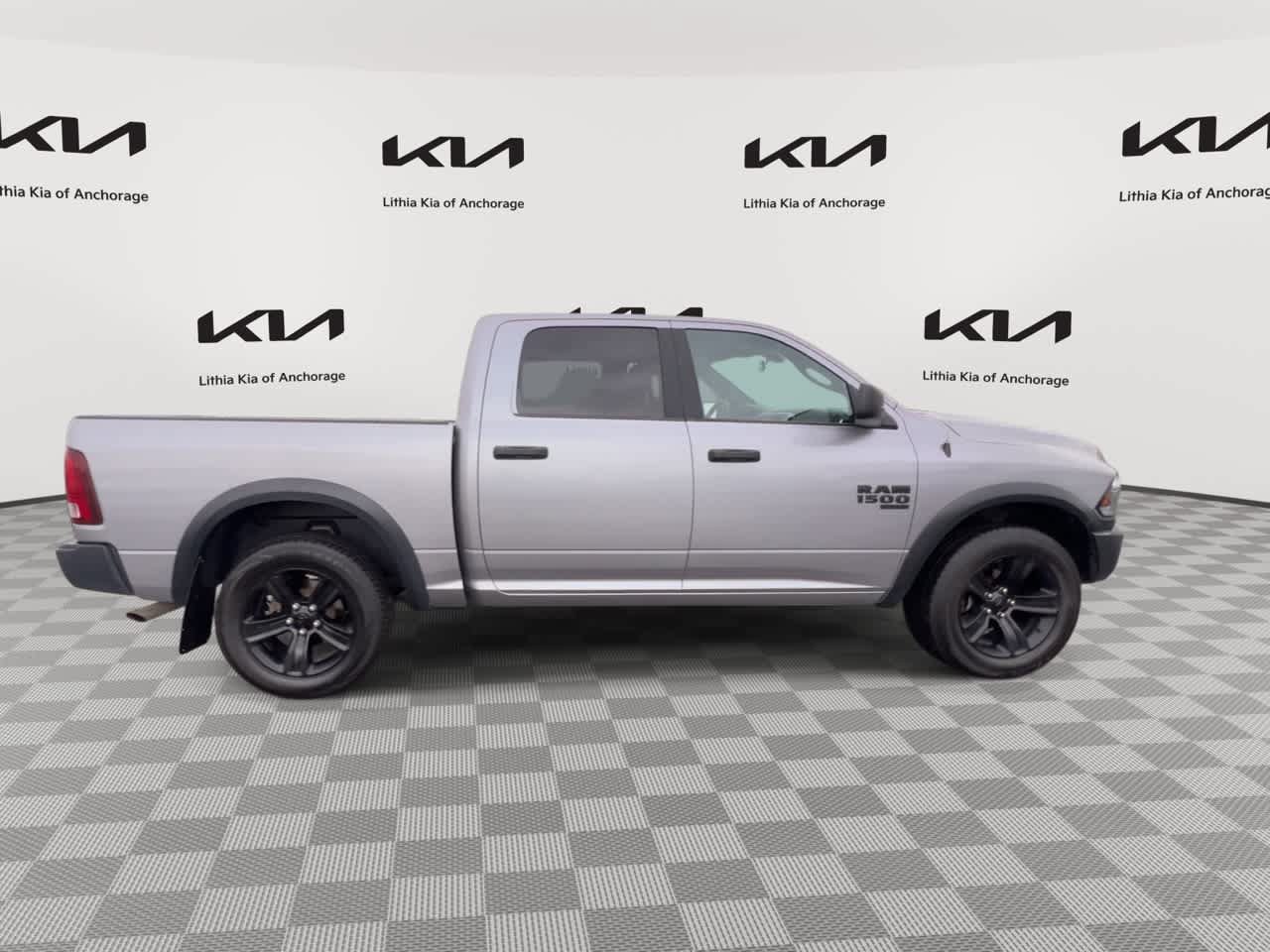 Used 2024 RAM 1500 Warlock AWD/4WD image 9