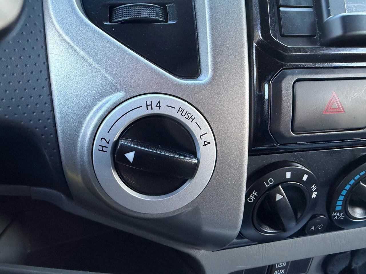 Used 2015 Toyota Tacoma 4x4 Access Cab V6 w/ TRD Sport Package image 25