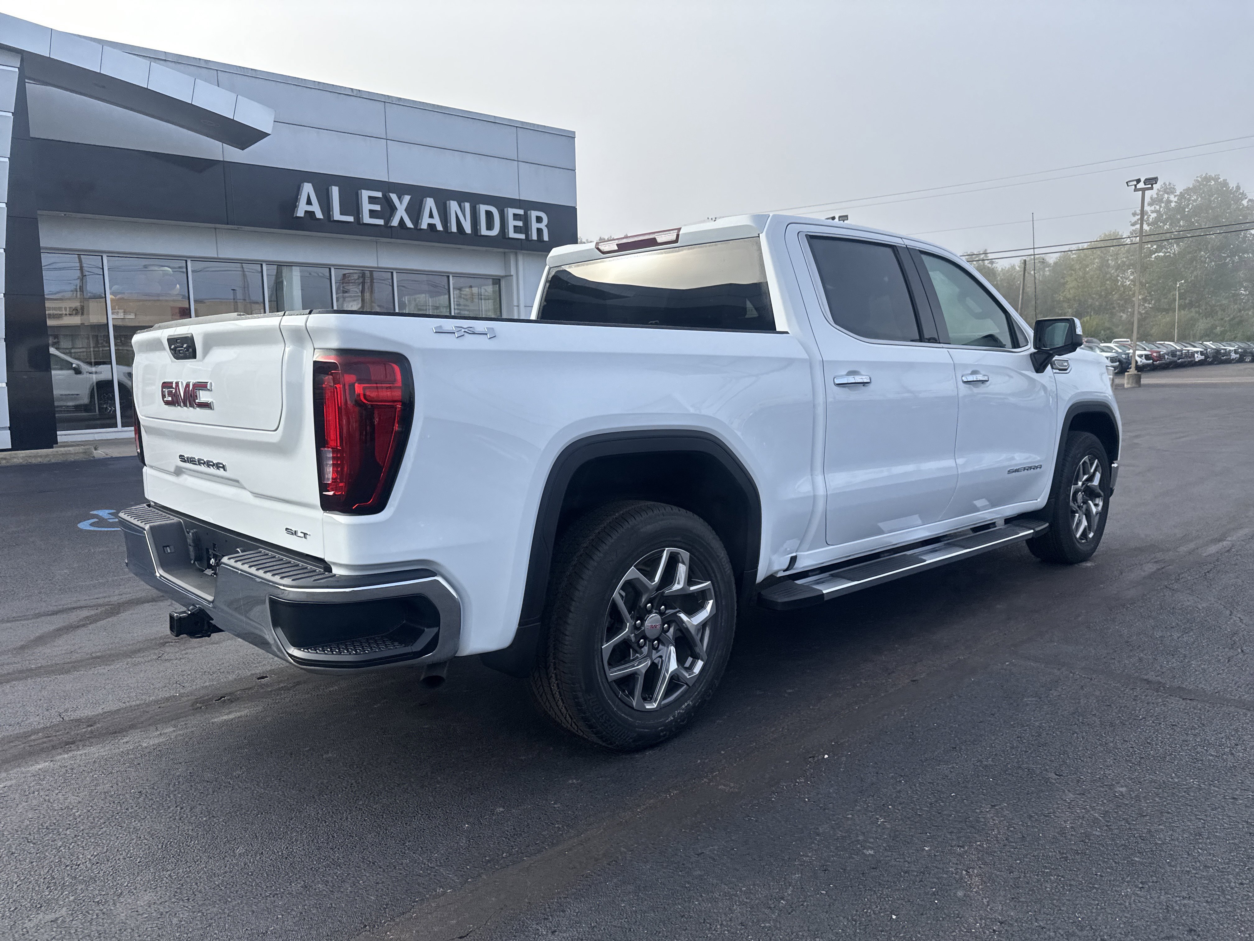 New 2026 GMC Sierra 1500 SLT w/ SLT Premium Package image 3