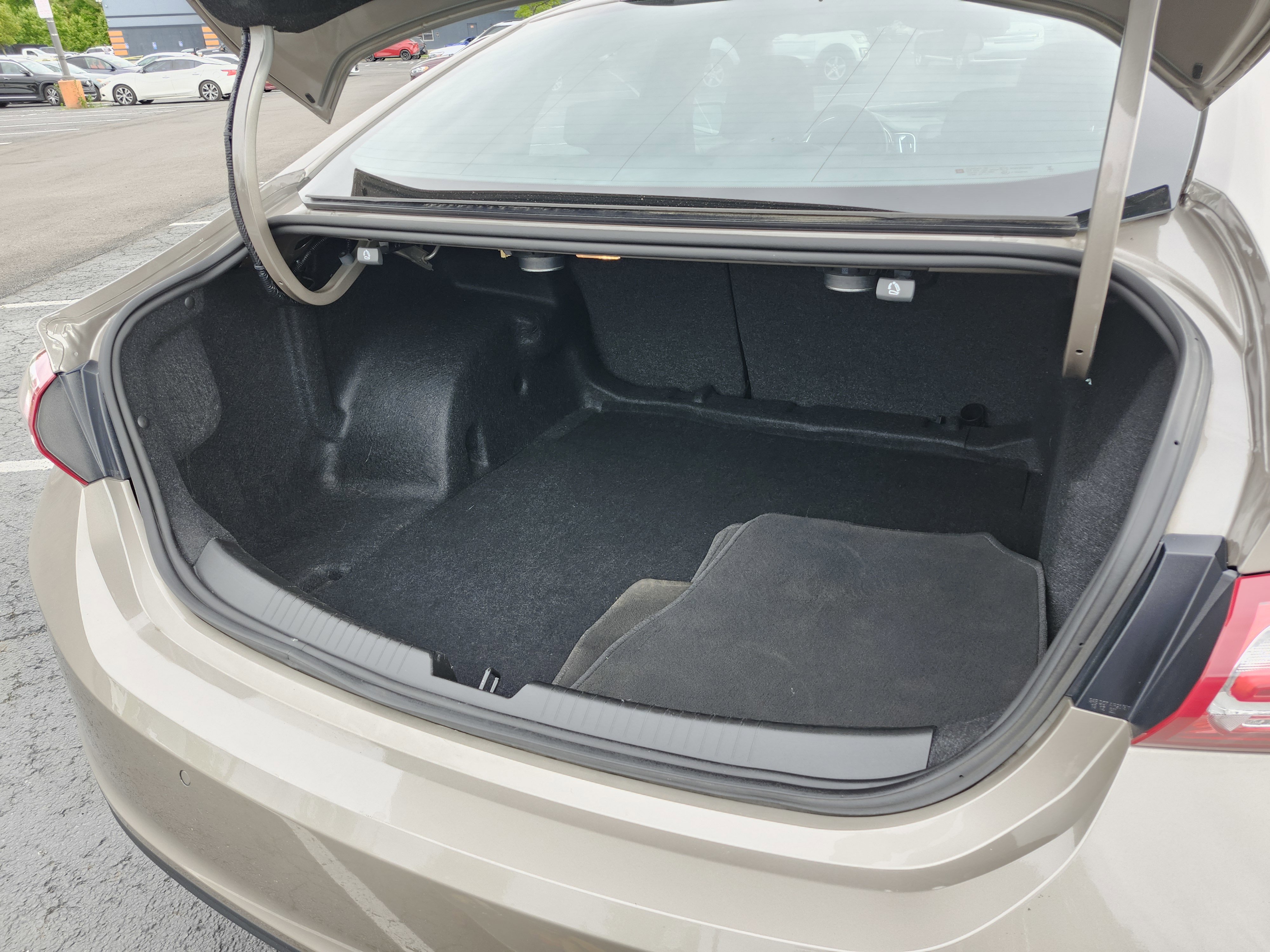 Used 2024 Chevrolet Malibu LT FWD image 22