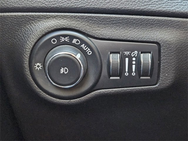 Used 2020 Jeep Compass Latitude image 21