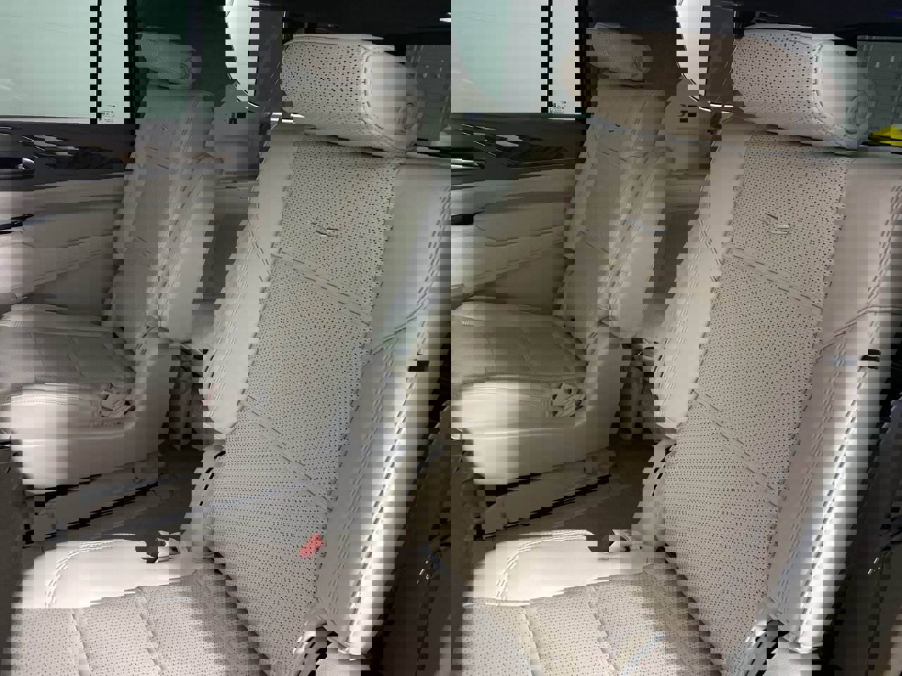 Certified 2023 Cadillac Escalade ESV Premium Luxury Platinum image 15