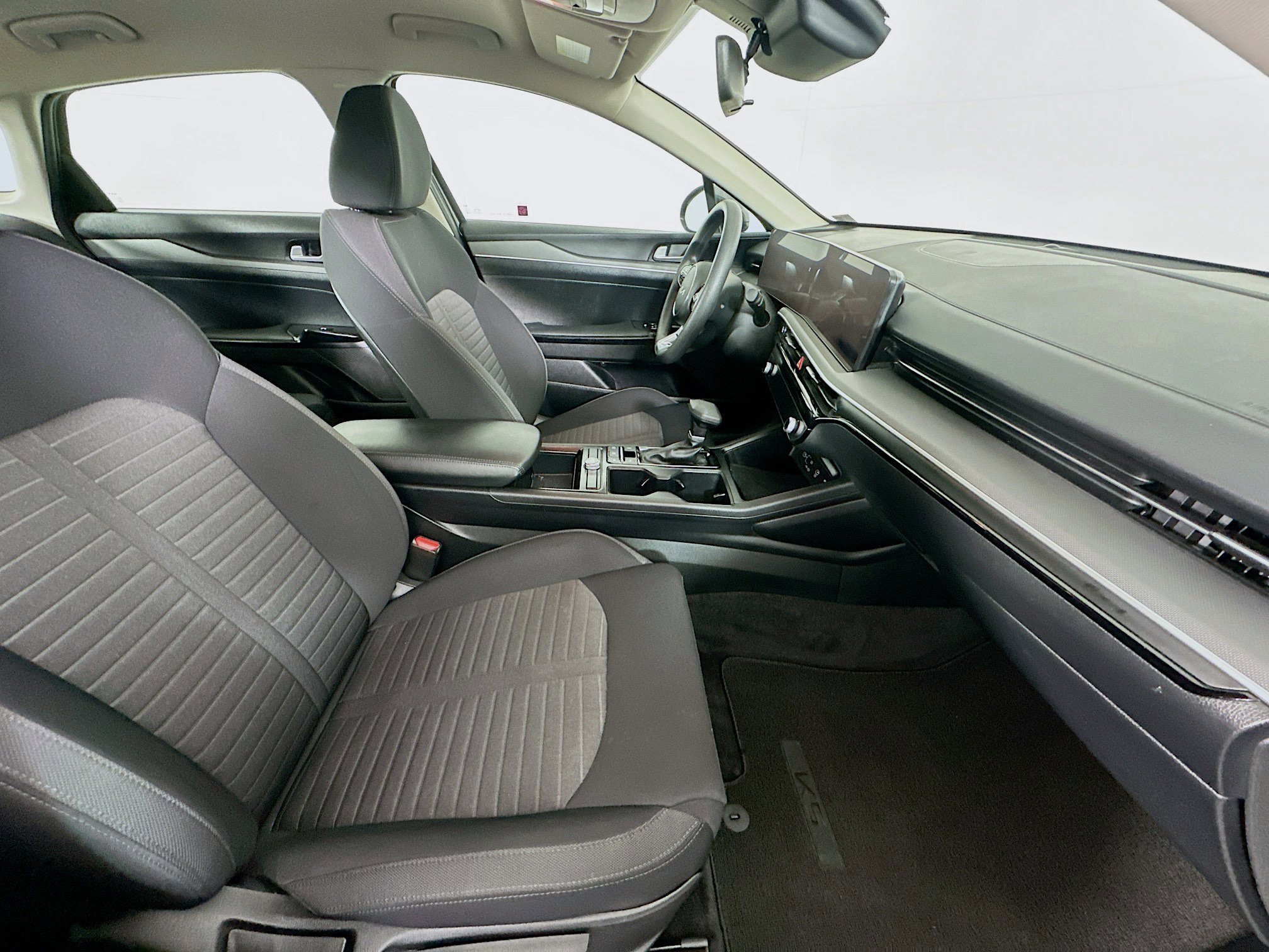 Used 2025 Kia K5 LXS FWD image 29