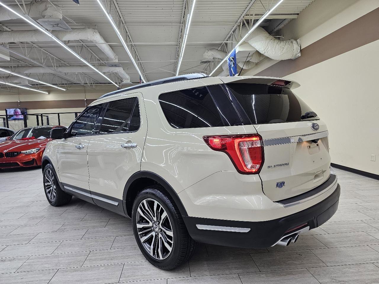 Used 2018 Ford Explorer Platinum image 8