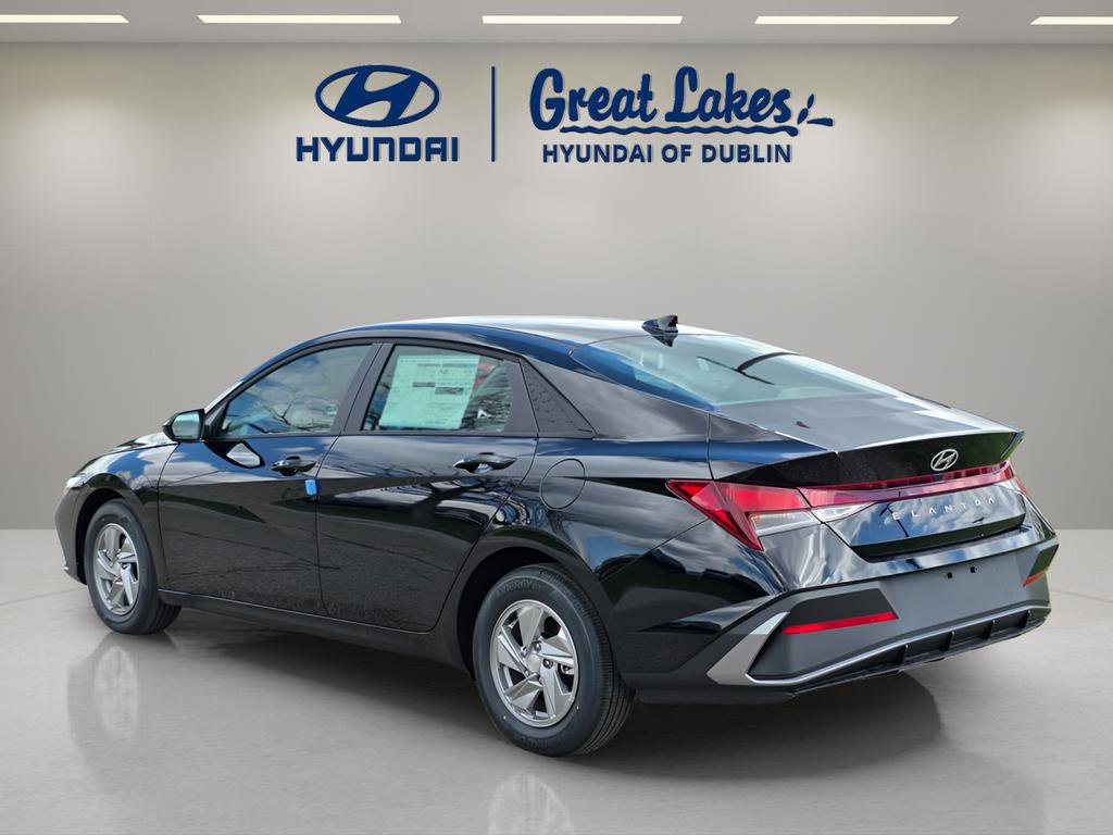 New 2026 Hyundai Elantra SE image 3