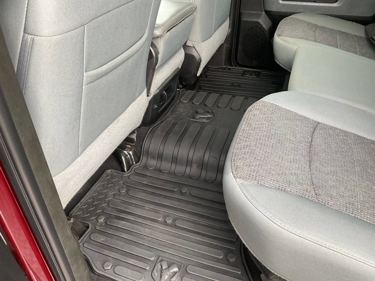 Used 2018 RAM 3500 SLT image 39