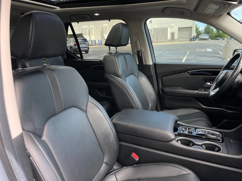 Certified 2025 Honda Pilot Touring image 31