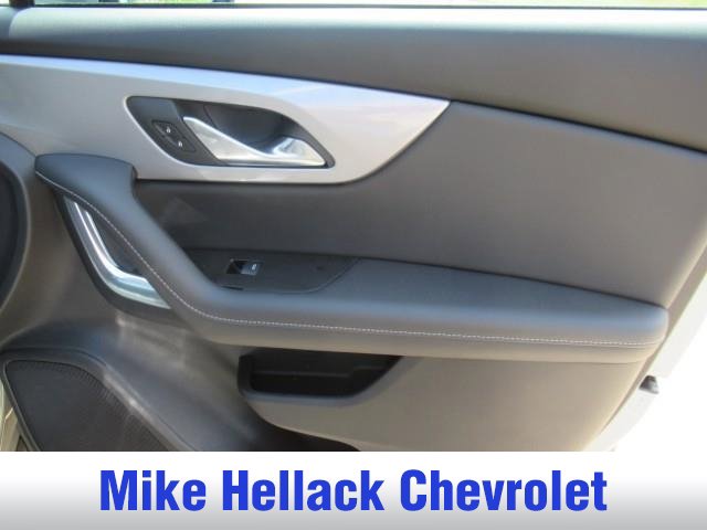 Used 2024 Chevrolet Blazer LT FWD image 11