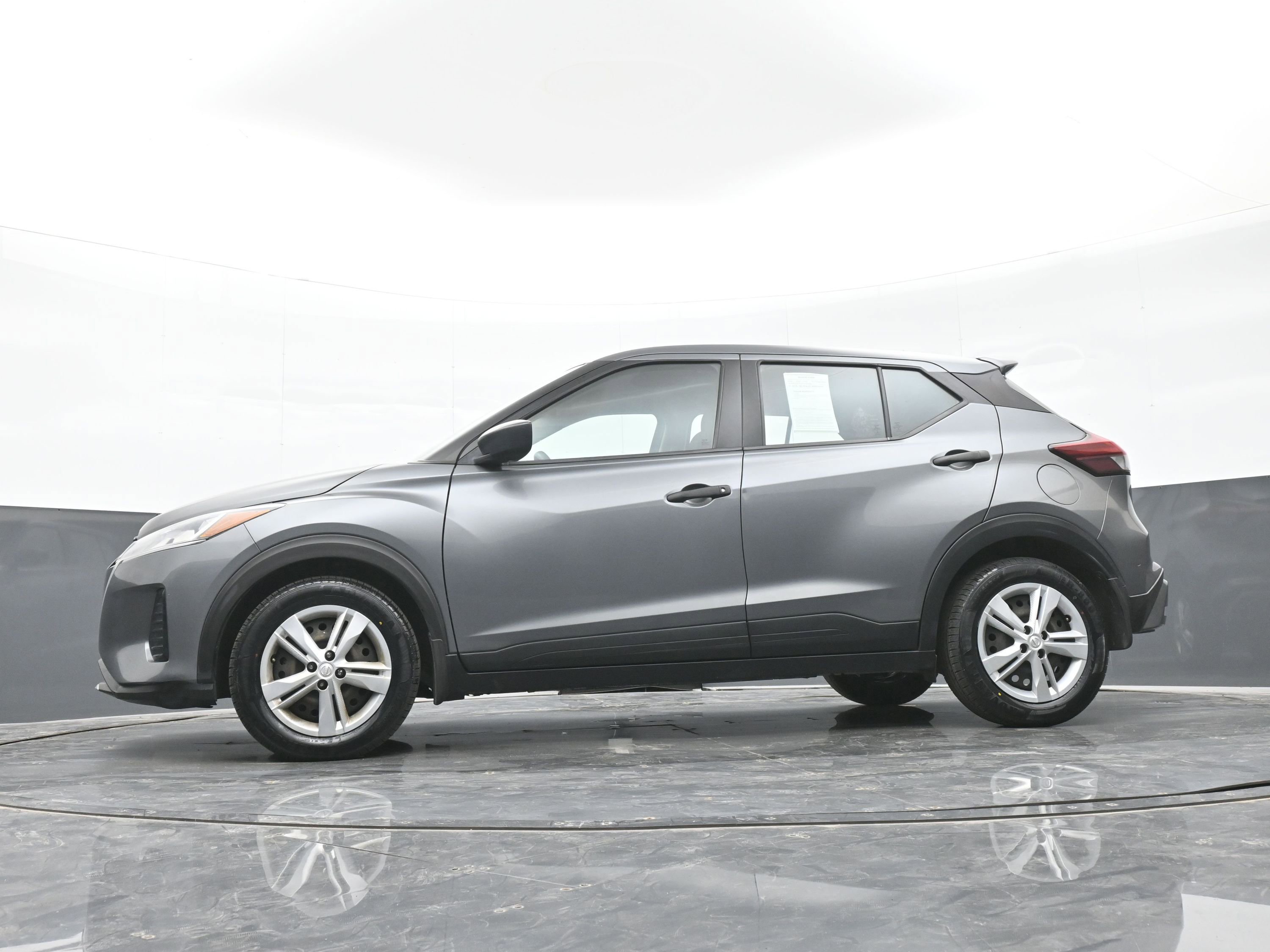 Used 2022 Nissan Kicks S w/ Interior Electronics Package FWD image 44