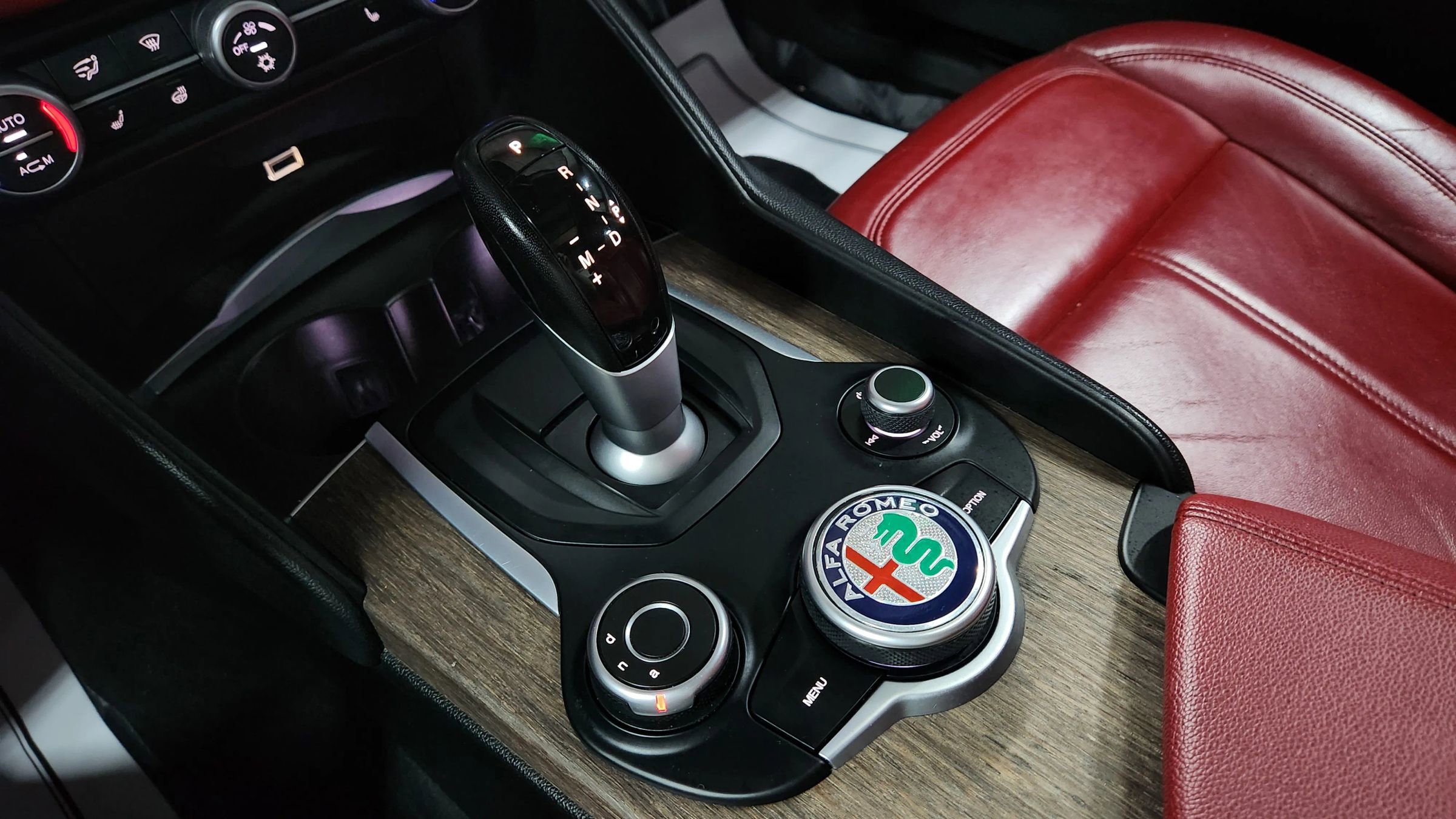 Used 2017 Alfa Romeo Giulia Ti image 36