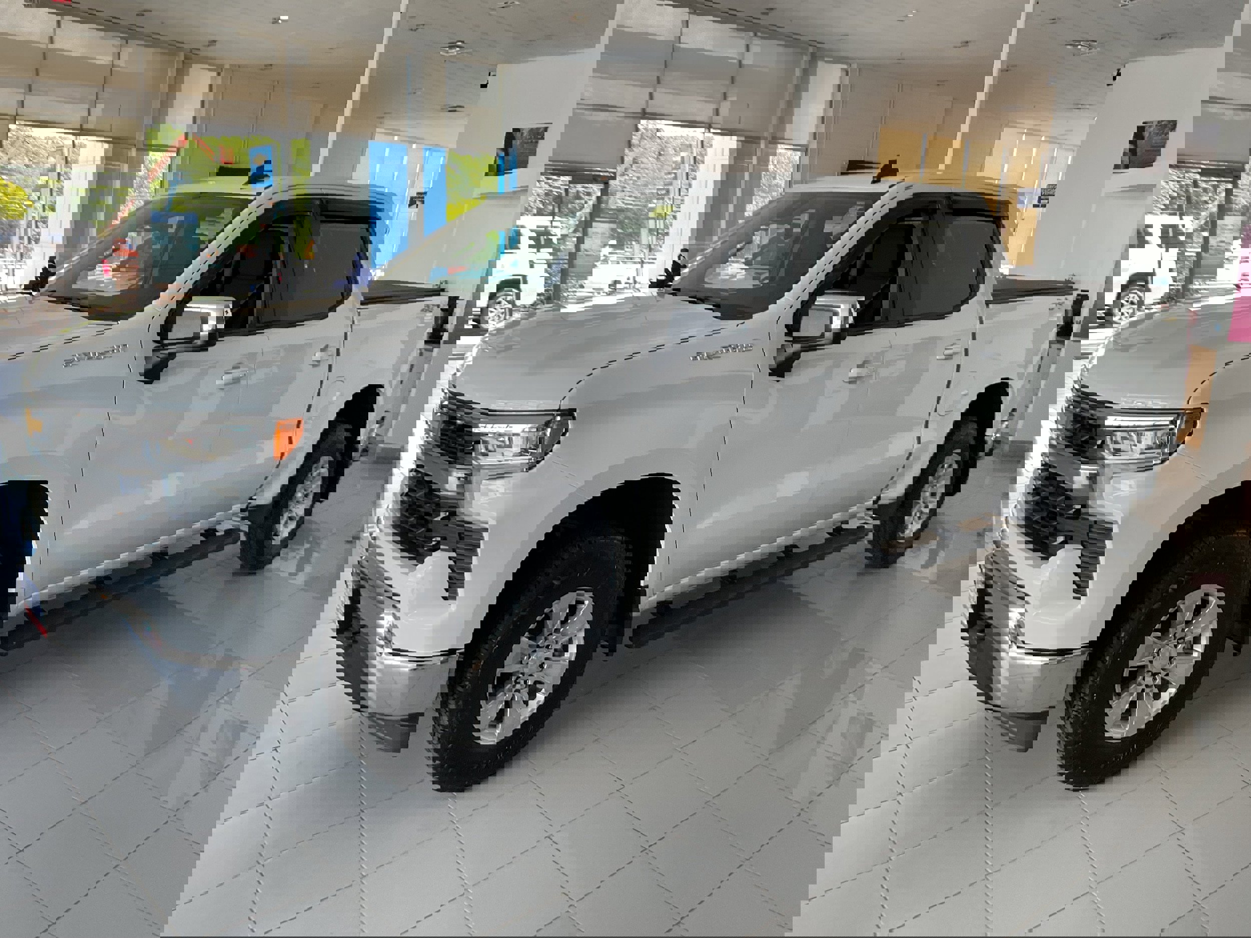 New 2025 Chevrolet Silverado 1500 LT