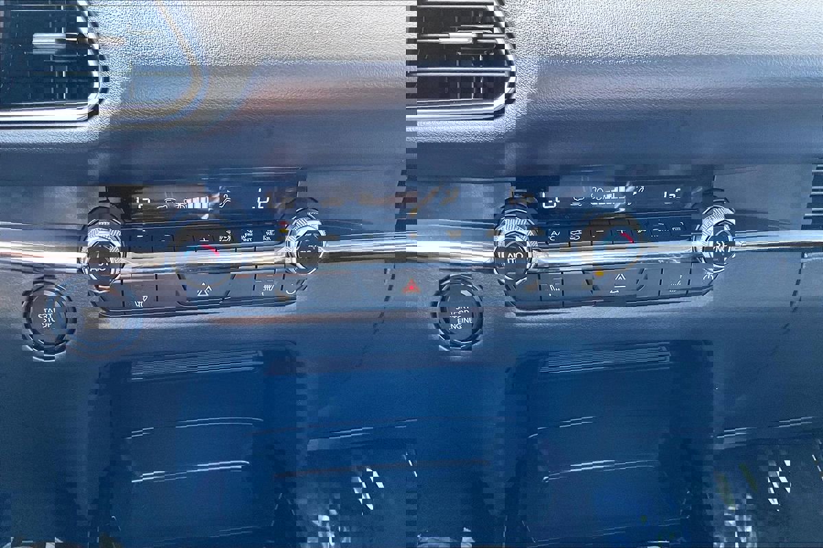 Used 2025 MAZDA CX-30 AWD 2.5 S w/ Preferred Package image 7