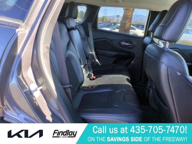 Used 2021 Jeep Cherokee Latitude Plus AWD/4WD image 30